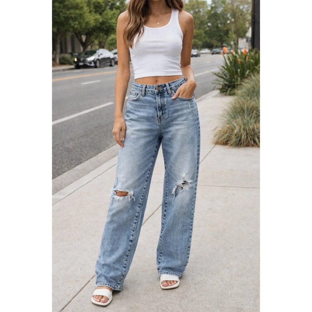 Aeropostale size 2 Short High-rise Baggy Distressed Jeans